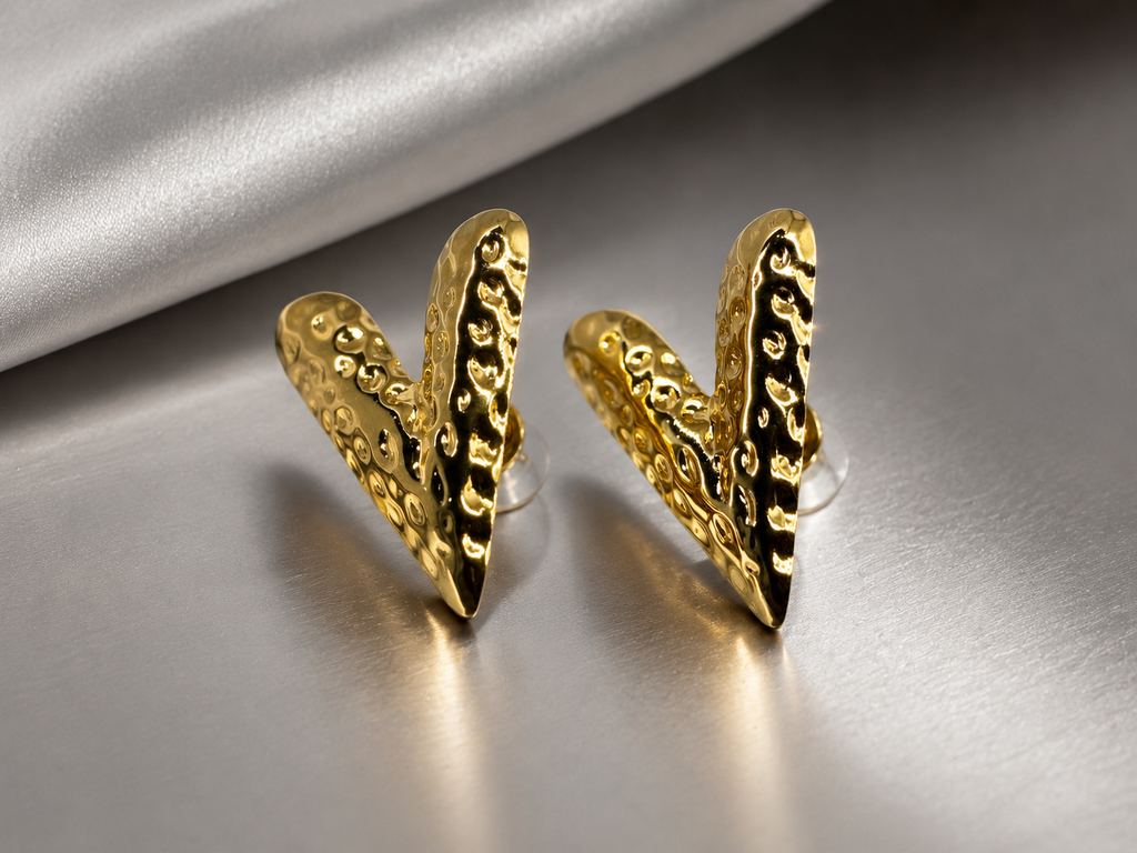 Heart studs