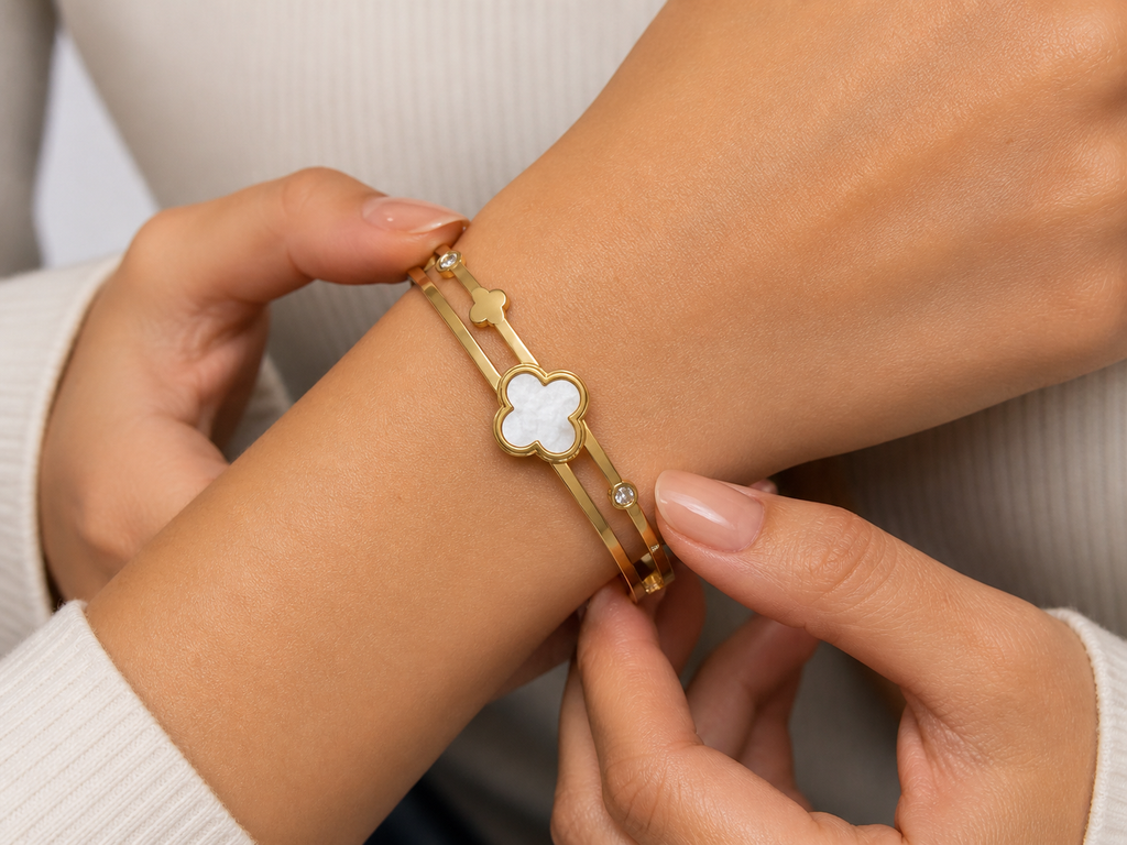 Clover bracelet