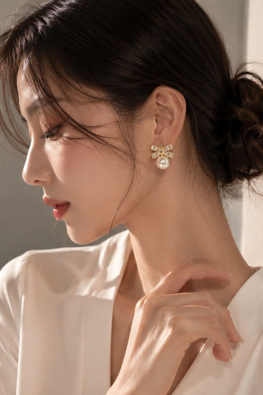 Bow pearl earrings