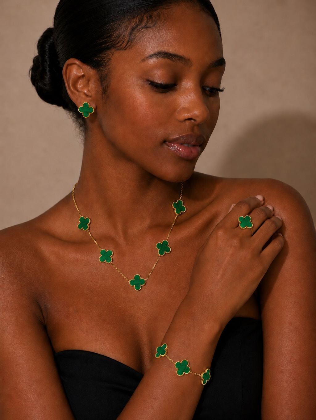 Green clover set