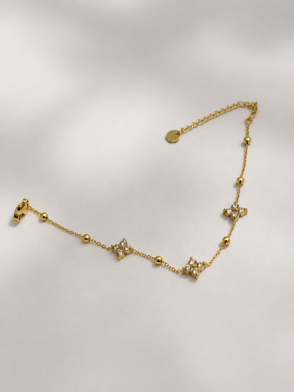 Minimal Floral crystal bracelet