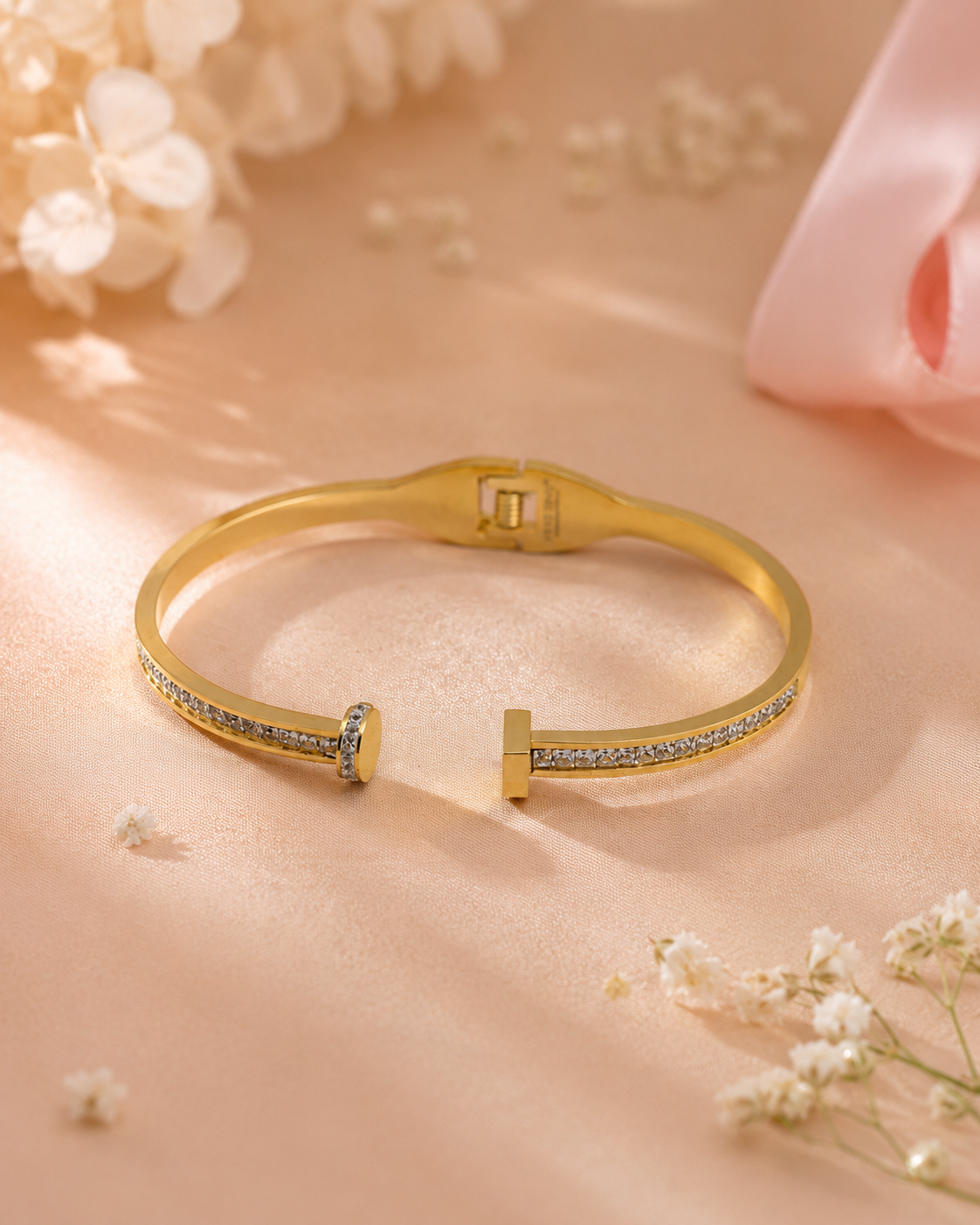 Minimal daimond dust bracelet