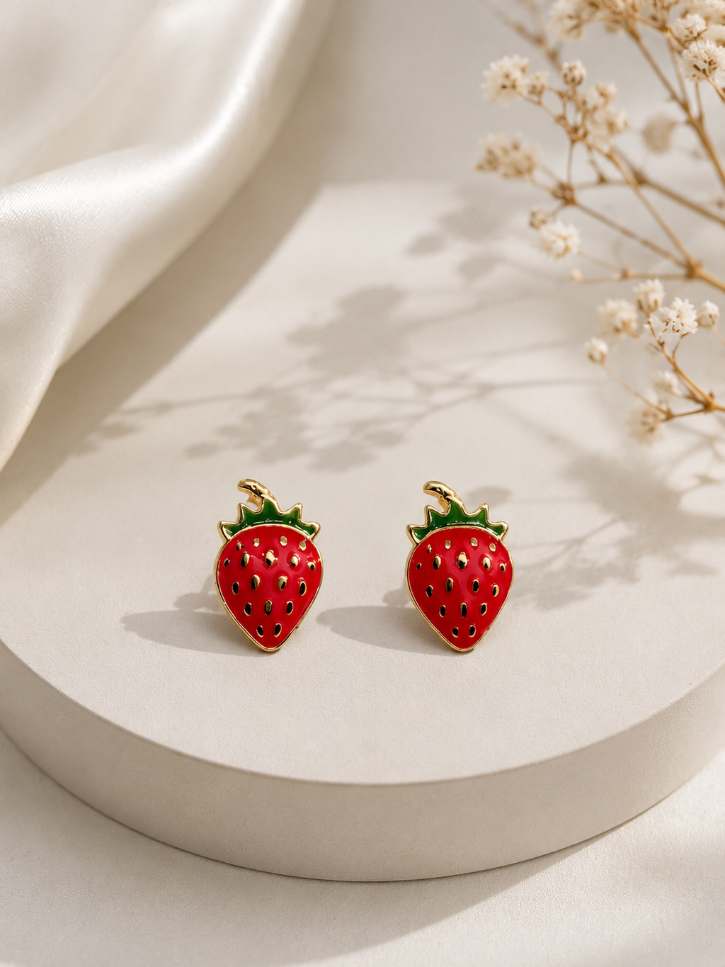 3d strawberry’s studs