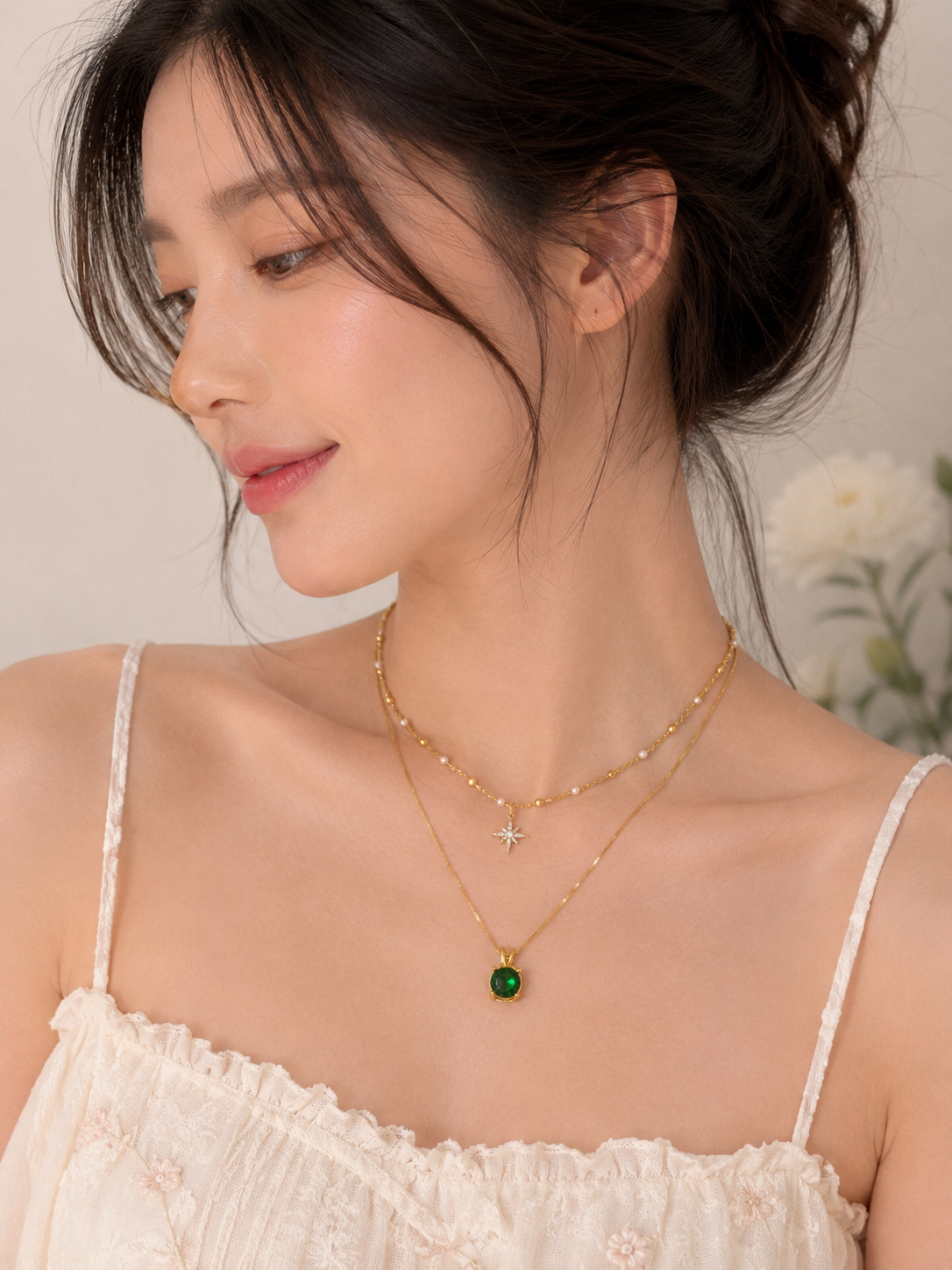 Emerald green pendant necklace