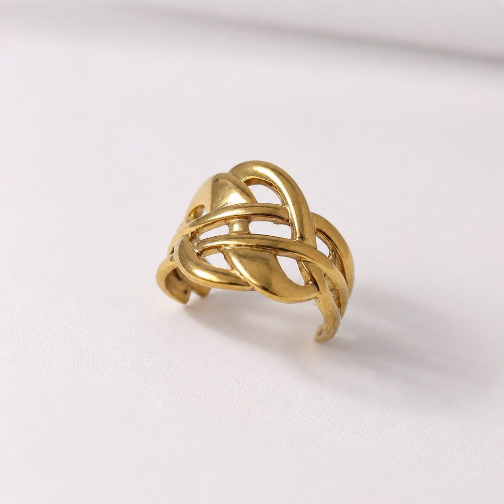 Knot statement ring