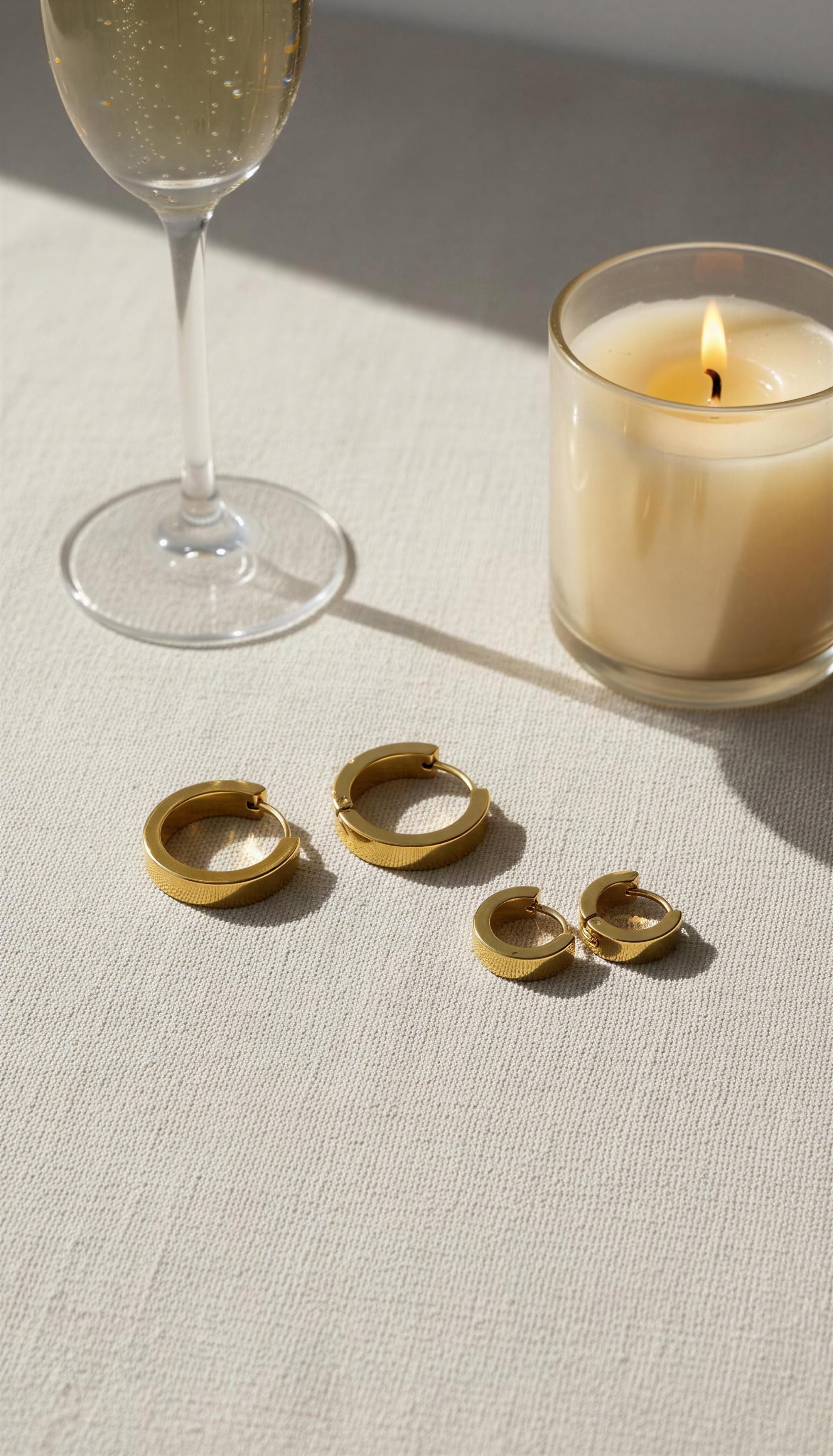 Hoop earrings (2 pairs)